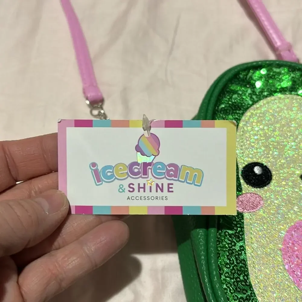 Icecream & Shine avocado zip purse with chain strap nwt and perfect